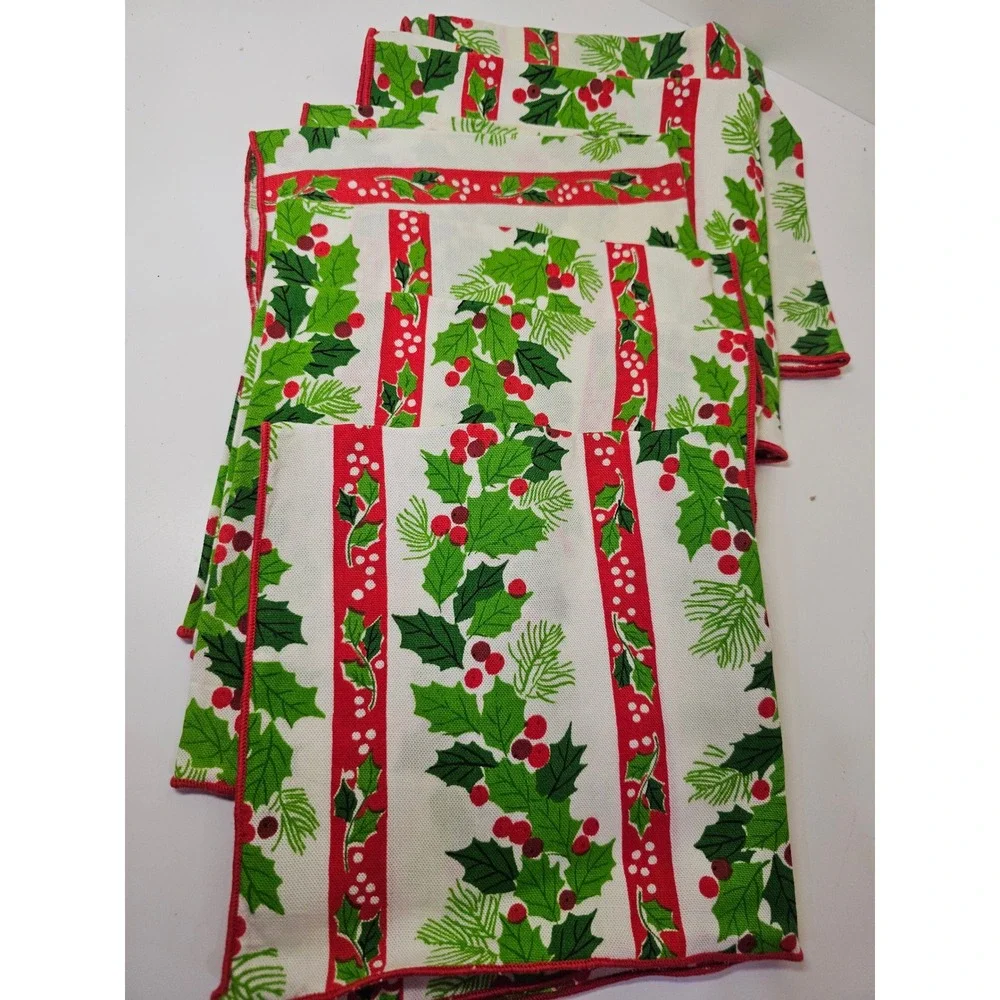 Set of 6‎ Christmas Holly Berry Napkins White Red Green vintage Table Linen